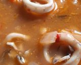 Foto langkah ke 7 dari resep Cumi tahu kuah asem pedas.