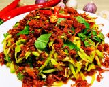 Hình bước làm 3 của món Gỏi Cóc Khô Bò