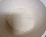 Foto del paso 1 de la receta: Pizza de masa gruesa con huevos de codorniz