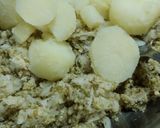 Foto del paso 2 de la receta: Croquetas de mung, cebolla y papa 💚