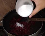 A picture of step 5 of Beetroot Sapota (Chikoo) Halwa.