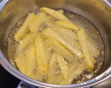 Foto del paso 5 de la receta: Conejo guisado con patatas fritas y champiñones
