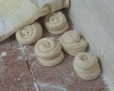 A picture of step 5 of Soft layered chapati.