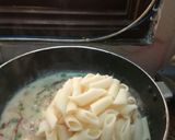 A picture of step 8 of White sauce pasta.