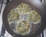 Foto del paso 4 de la receta: Torrejas de garbanzo, acelga y brócoli (ideal para vegetariano)