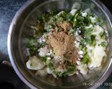 A picture of step 4 of Falihari sabudana tikki.