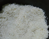 Foto langkah ke 1 dari resep Nasi Kuning Rice cooker Gurih Simple.