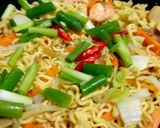 Foto langkah ke 6 dari resep Pancit Canton (Mie Goreng Philipine).