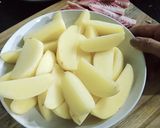 Foto langkah ke 2 dari resep Resep Gulai Ikan Salai Kecombrang.
