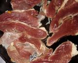 Foto del paso 3 de la receta: Churrasquitos de corazón.!!.a la plancha con ajo
