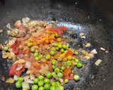 A picture of step 2 of Cheesy Veg Bun.