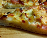 Foto del paso 3 de la receta: Pizza cremosa con salsa bourbon