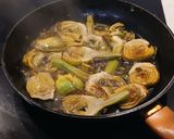 Foto del paso 2 de la receta: Gallineta cocida con Alcachofas y Mayonesa de Aceitunas de Aragón