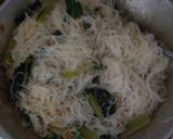 Foto langkah ke 4 dari resep Bihun Jagung Goreng Mix Tahu Putih.