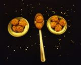 A picture of step 3 of Til ke ladoo.