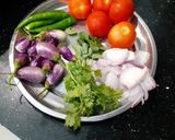 கத்திரிக்காய் கோசுமல்லி (இட்லி, தோசைக்கு தொட்டு க்கொள்ள) ரெசிபி ஸ்டேப் 1 புகைப்படம்