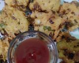 रवा मिक्स वेज पकौड़ा (Rava mix veg pakoda recipe in hindi) रेसिपी चरण 6 फोटो