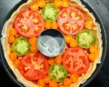 Une image de l'étape 1 de Tarte d'été tomates mozzarella.