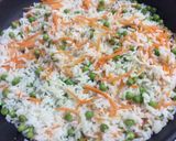 Foto del paso 3 de la receta Arroz chino tres delicias 🥢🍚