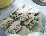 صورة لخطوة 2 من وصفة بطبوط شكل وردة 🌸