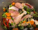 Foto del paso 11 de la receta: Pollo arvejado con champiñones deshidratados