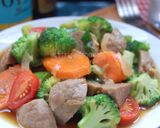 Foto langkah ke 4 dari resep Tumis Bakso Brokoli.
