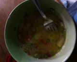 Foto langkah ke 2 dari resep Spicy Omelette.