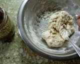 Foto del paso 2 de la receta: Galletitas sabor orégano (c/ mayonesa)
