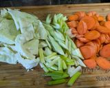Foto langkah ke 1 dari resep Sayur Sop Daging Bening.