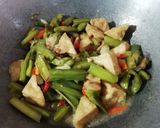 Foto langkah ke 5 dari resep 877.Tumis Genjer Tahu Tauco.
