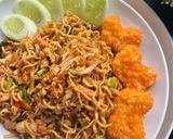 Foto langkah ke 7 dari resep Mie Goreng Sayur Sehat.