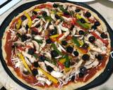 صورة الخطوة 5 من وصفة البيتزا الدجاج مع الفلفل البارد وزيتون وفطر 🍕🍕🍕😋
