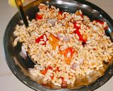 A picture of step 1 of Bhelpuri.