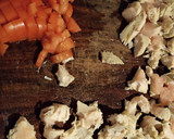 Foto del paso 2 de la receta: Fideos con verduras y pollo en salsa blanca