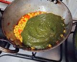 A picture of step 4 of Palak corn sabji or spinach corn ki sabji.