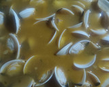 Foto del paso 4 de la receta: Guiso de calamares con gambones y almejas