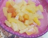 A picture of step 2 of Cream fruit chat 😋.