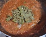 Foto del paso 4 de la receta: Huevos en salsa con nopales