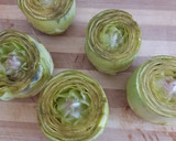 Foto del paso 1 de la receta: Alcachofas rellenas de aguacate con huevas de salmón