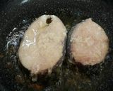 Foto langkah ke 2 dari resep Gindara Steak with Teriyaki Gravy.