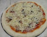 Foto langkah ke 4 dari resep Homemade Pizza.