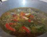 Foto langkah ke 4 dari resep Ikan Kuah Kuning Khas Papua.