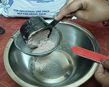 2 टायर किट कैट गेम्स चॉकलेट केक रेसिपी चरण 1 फोटो