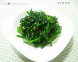 Hình bước làm 3 của món Rau chân vịt trộn gia vị 시금치 무침