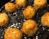 A picture of step 5 of Beef potato balls.
