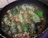 Hình bước làm 4 của món Thịt quấn lá xương xông