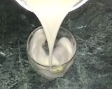 A picture of step 3 of Special Mathura Ke Pede Wali Lassi.