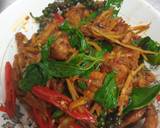 กบผัดพริกแกง วิธีทำสูตร 2 รูป