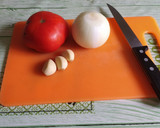 Foto del paso 2 de la receta: Merluza con navajas en salsa marinera