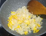Foto langkah ke 3 dari resep Nasi goreng mentega telor.